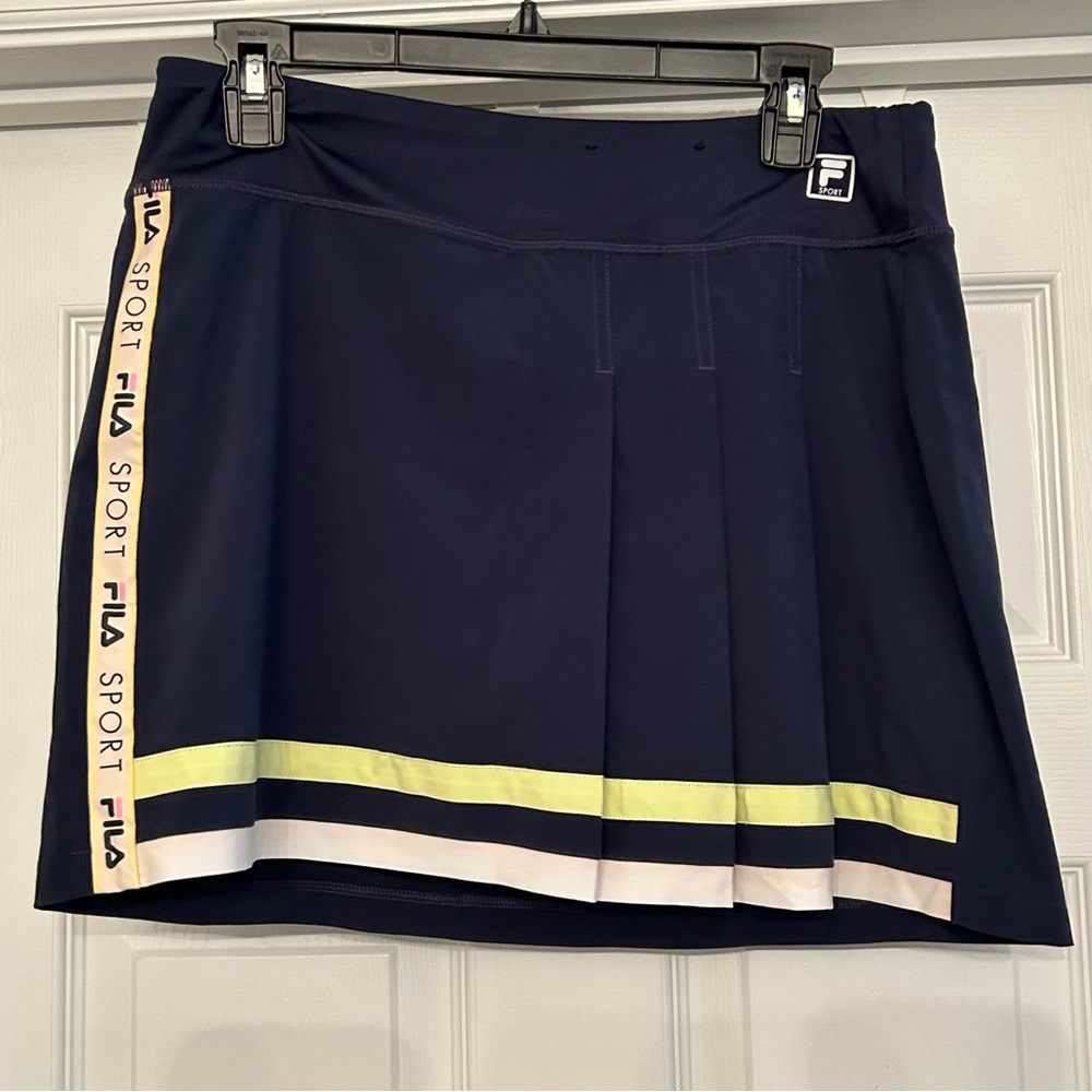 FILA Navy Athletic Skort/Skirt Size M